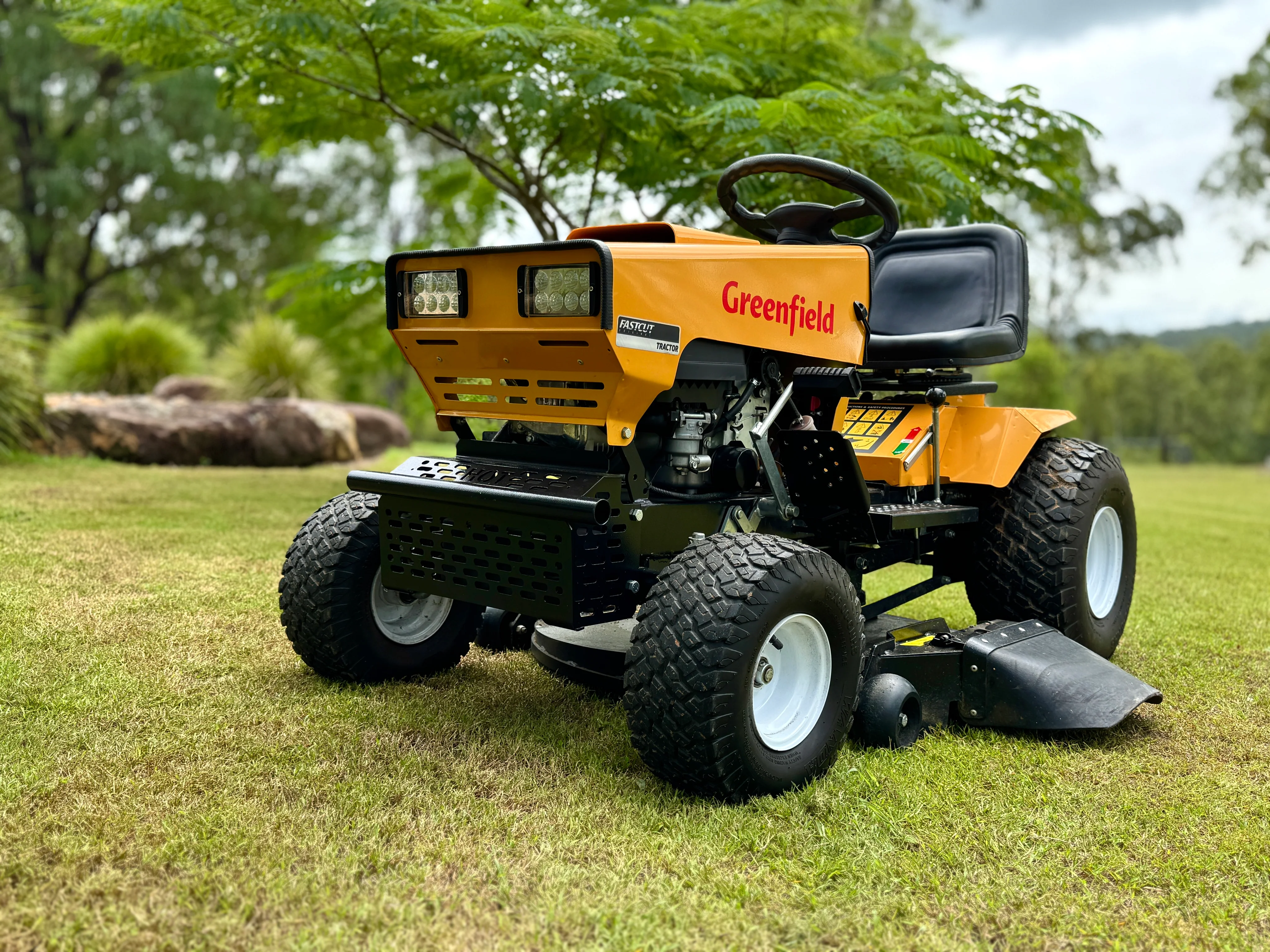 New Greenfield FastCut Deluxe 34" Ride-On
